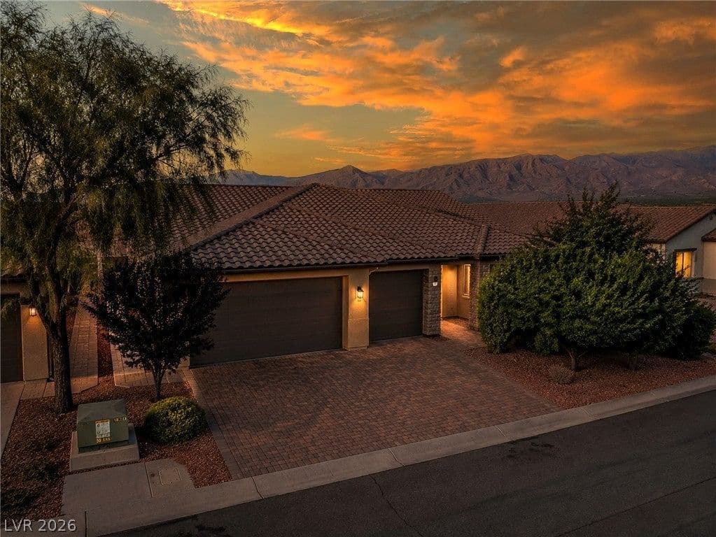 5436 Di Bossi Avenue photo 3
