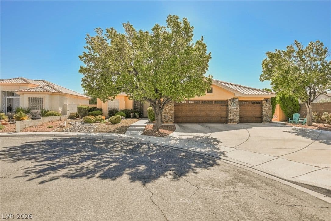 5494 Pine Ranch Street photo 2
