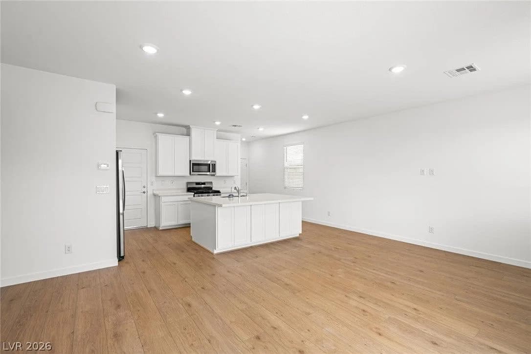 9624 Wild Rock Court photo 4