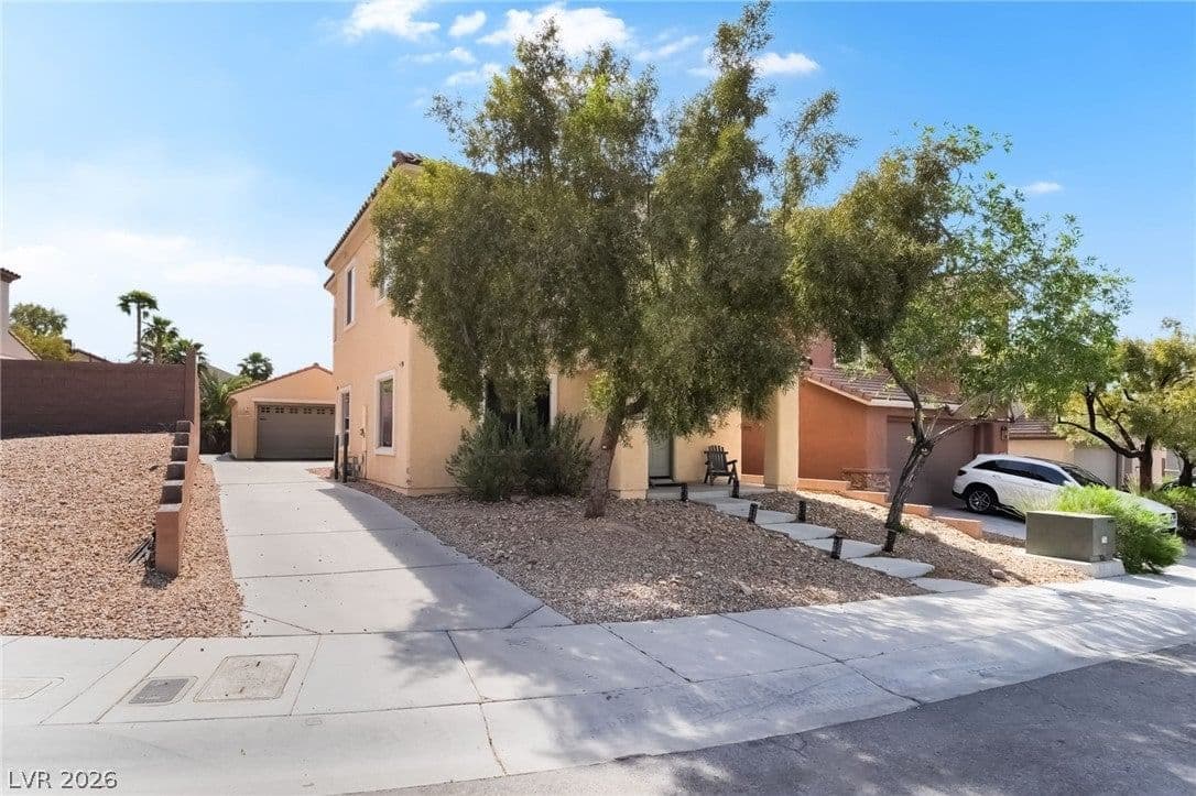 2525 Pastis Court photo 3