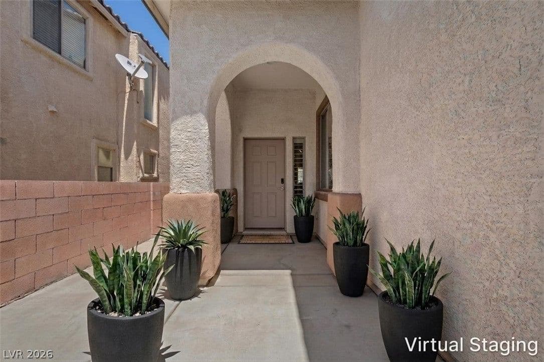 1640 Yellow Tulip Place photo 4