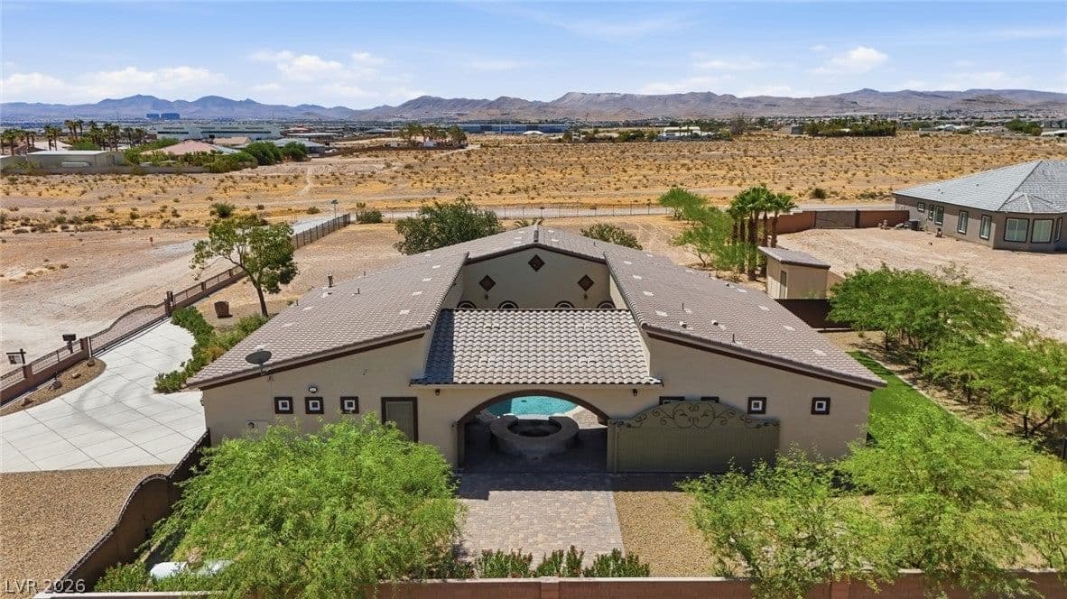 9065 CAMERON Street photo 2