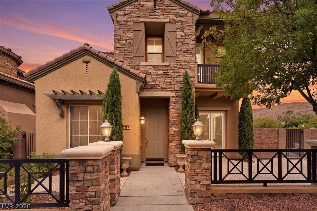2450 Granada Bluff Court