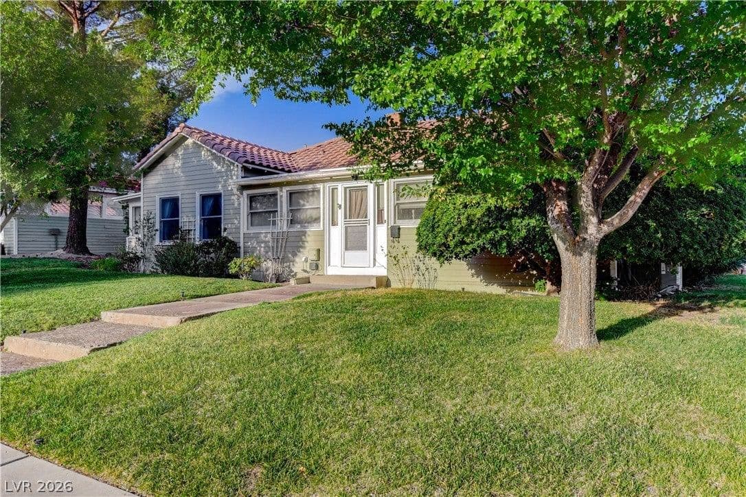433 Ash Street photo 2