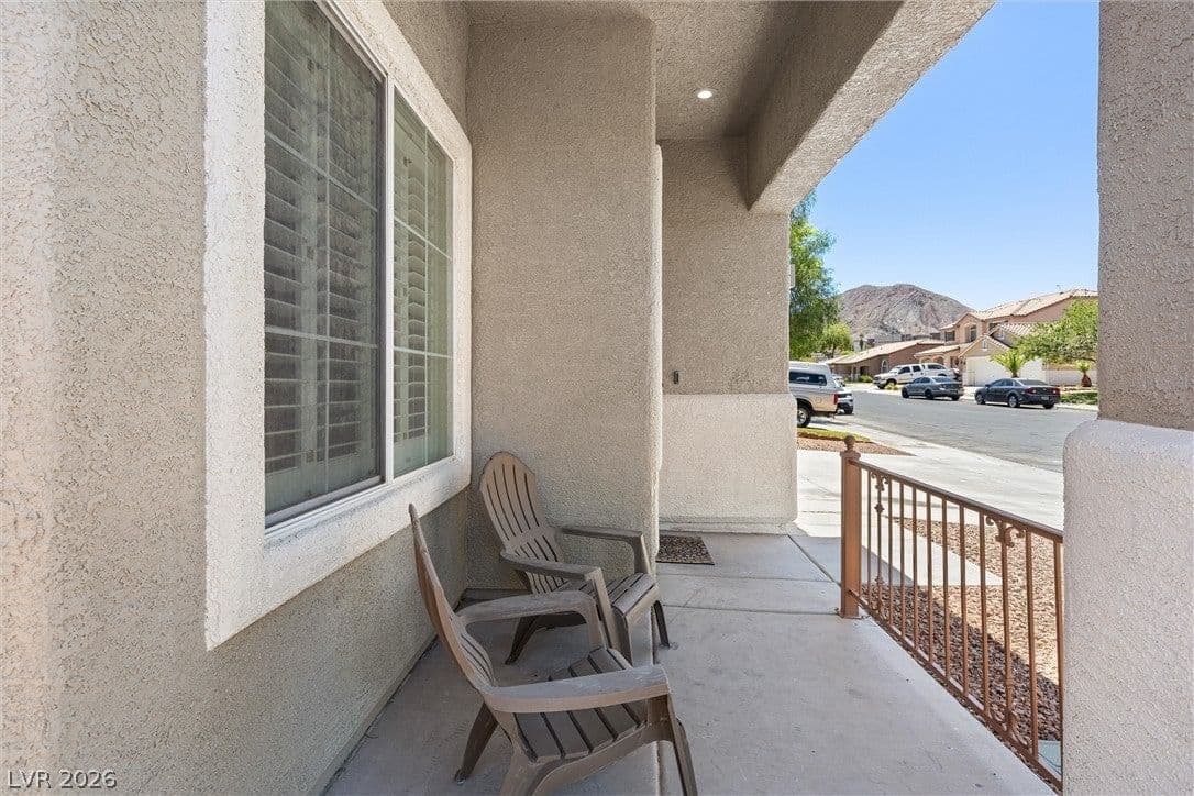 1078 Silver Star Street photo 5