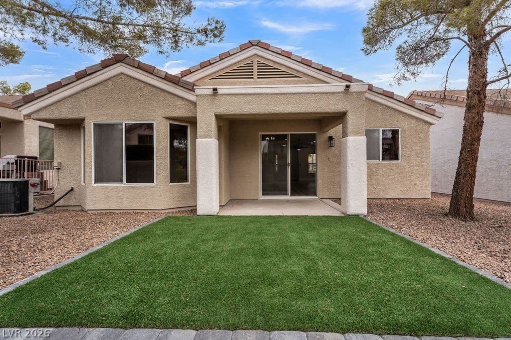 2139 Chapman Ranch Drive photo 3
