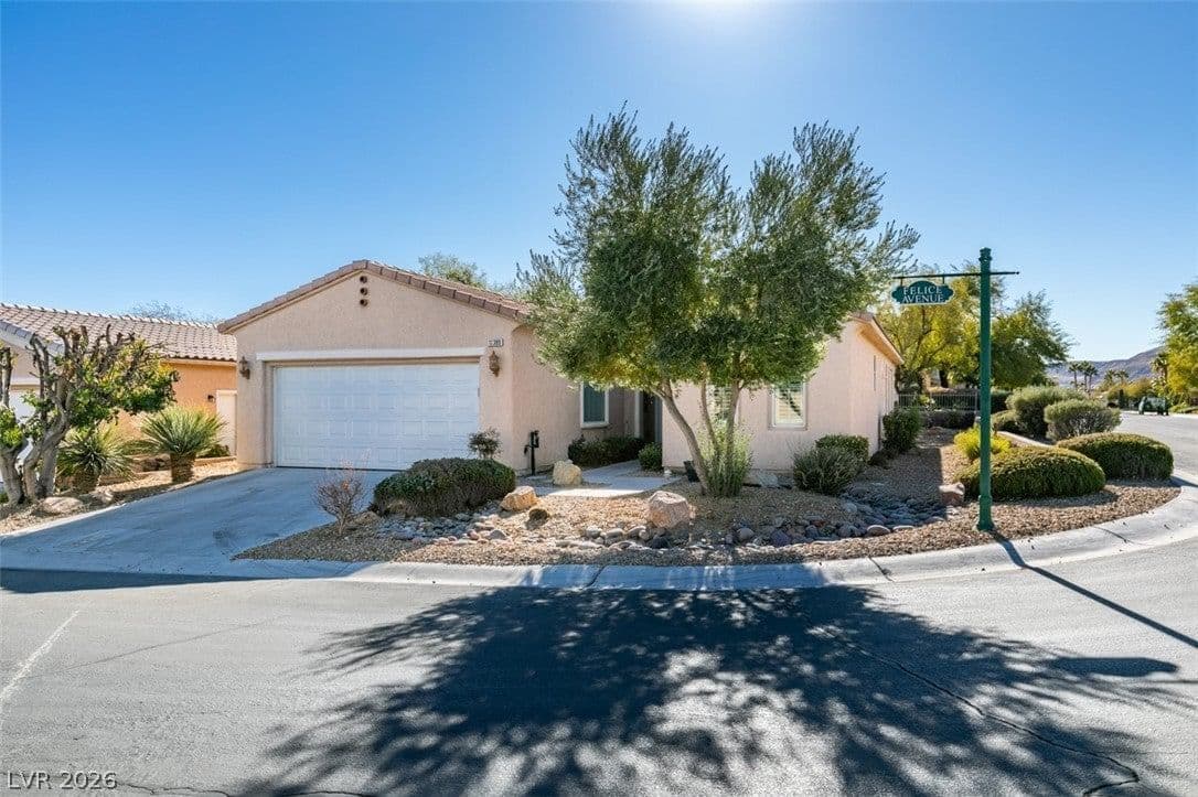 10389 Felice Avenue photo 2