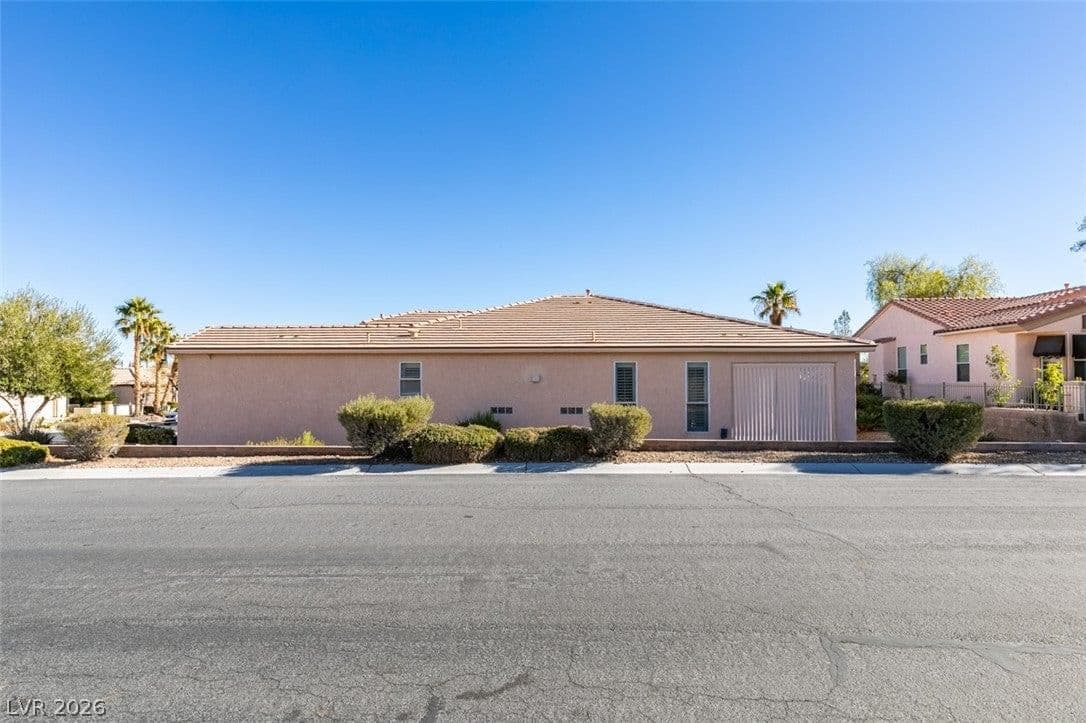 10389 Felice Avenue photo 3