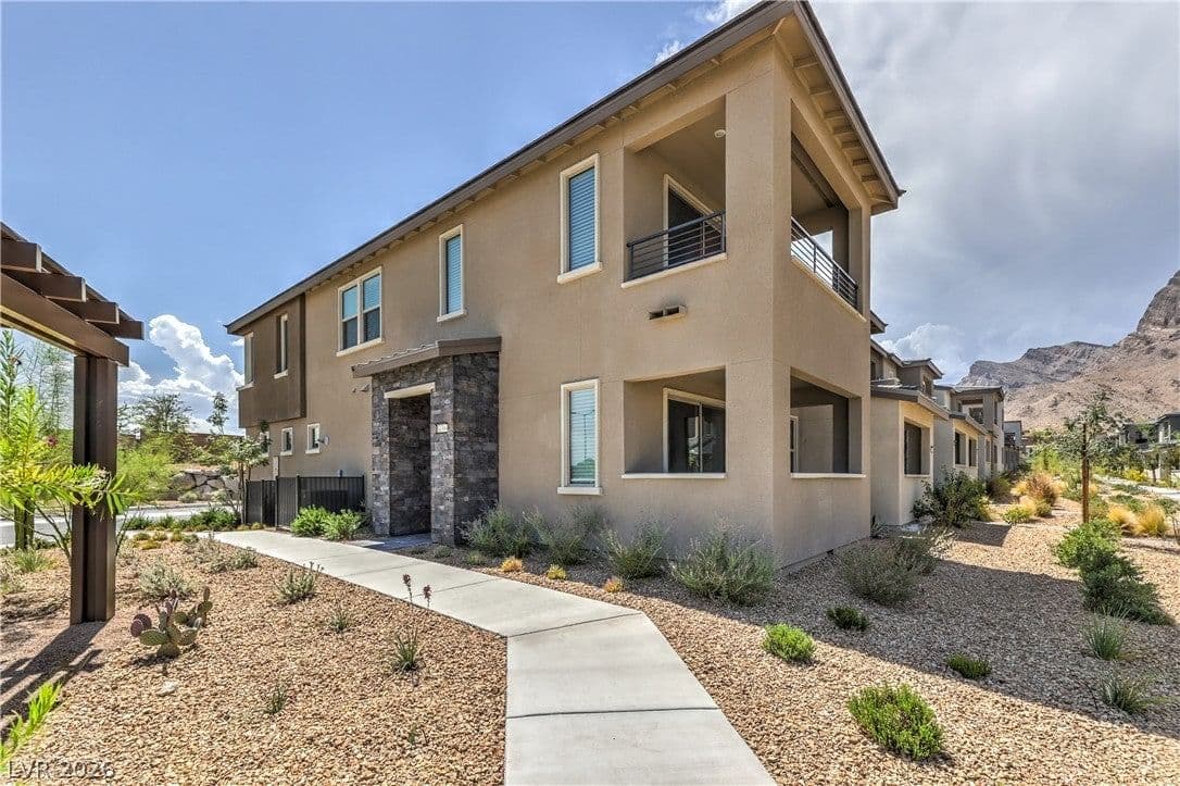11390 Crimson Ledge Avenue photo 3