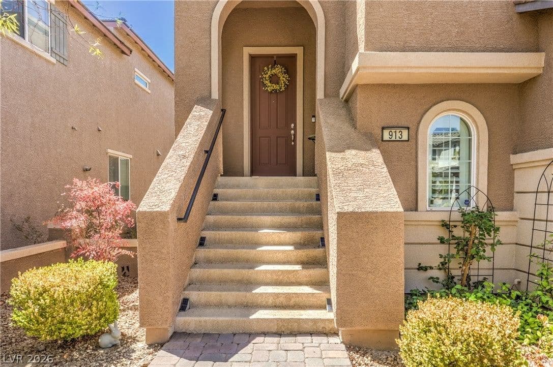 913 Estes Cove Avenue photo 4