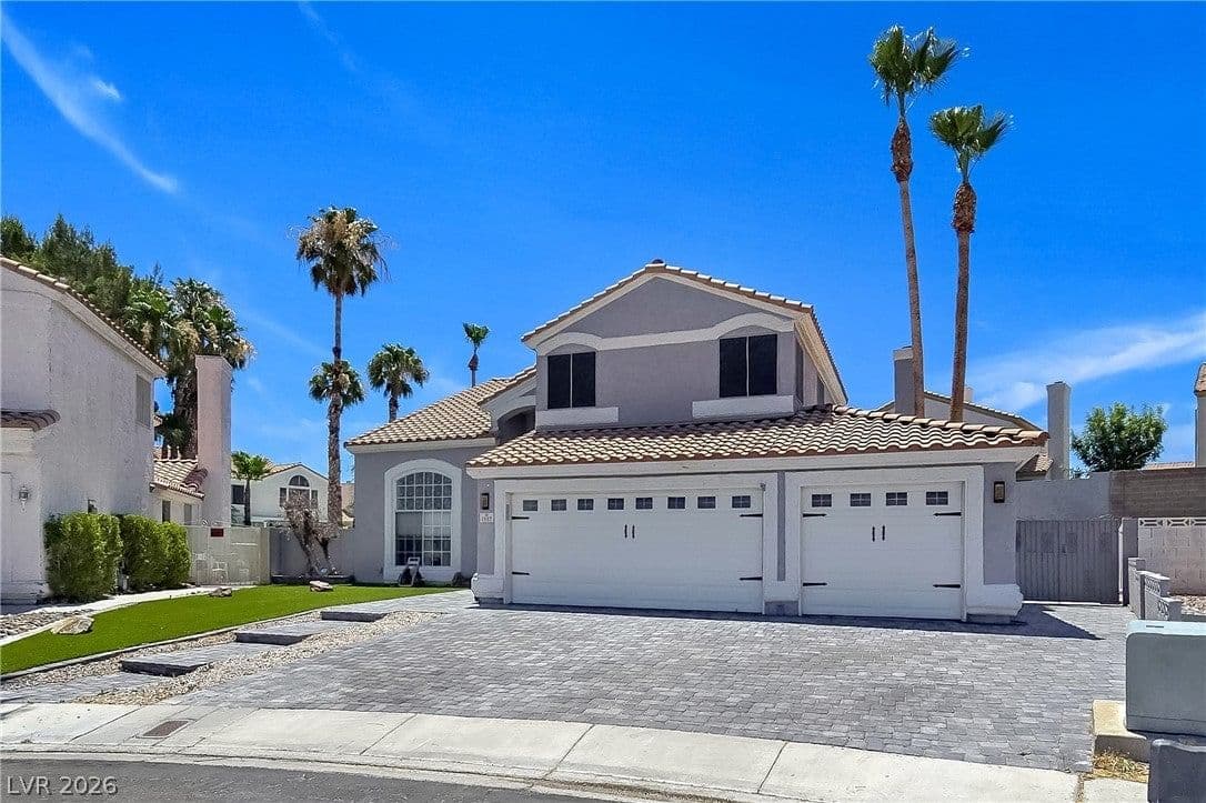 1557 Point Kirby Avenue photo 2