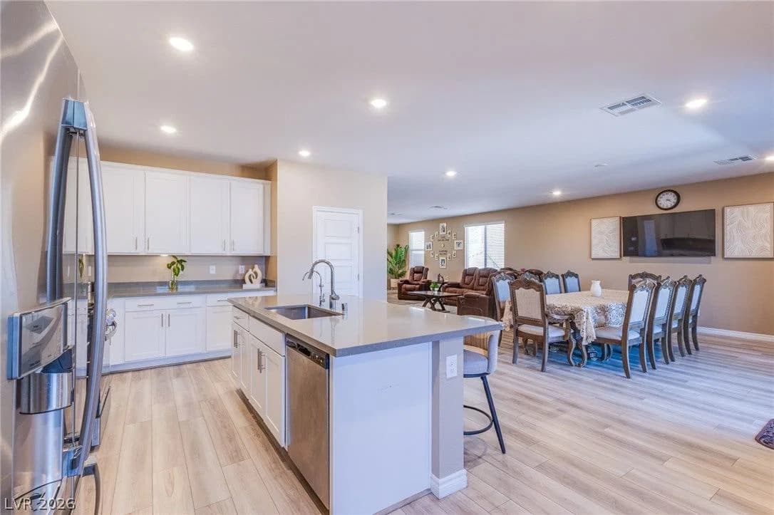 10080 Desert Azure Street