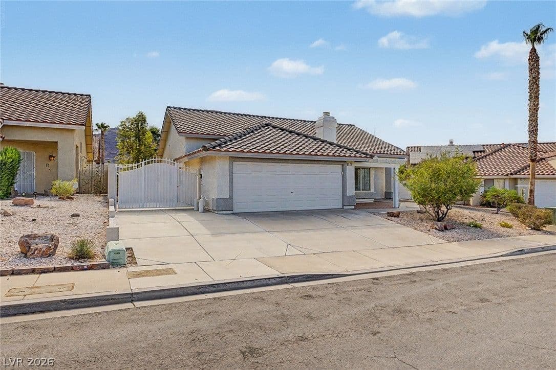 825 Cypress Pines Way