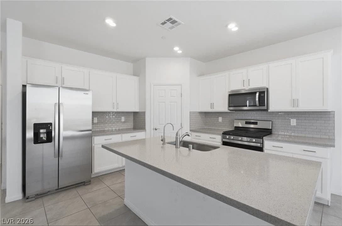 10920 Oregano Avenue photo 3