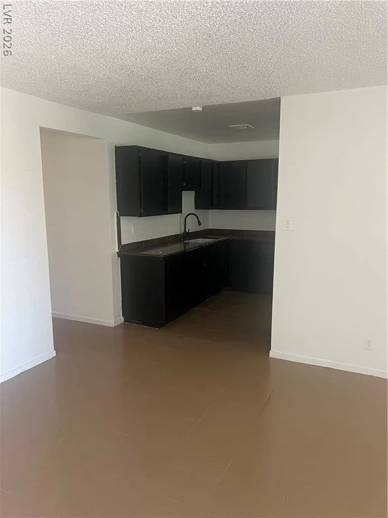 6940 Hopkins Drive photo 5
