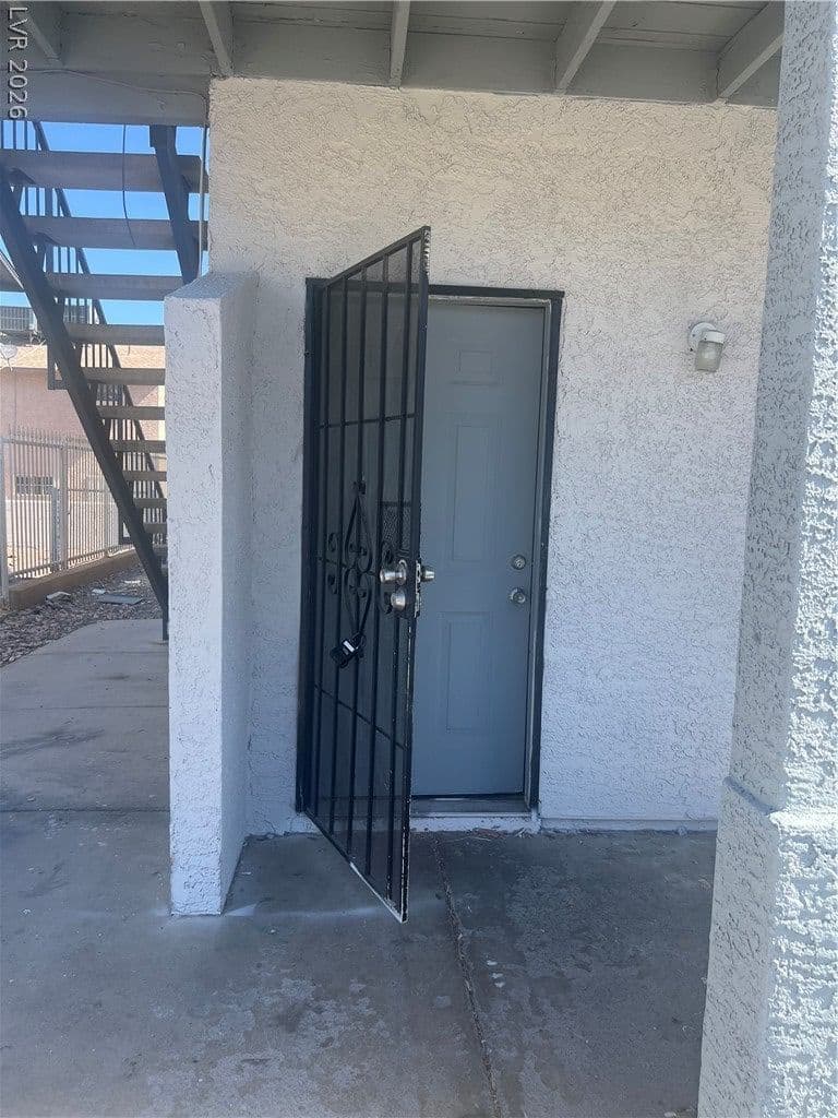 6940 Hopkins Drive photo 2