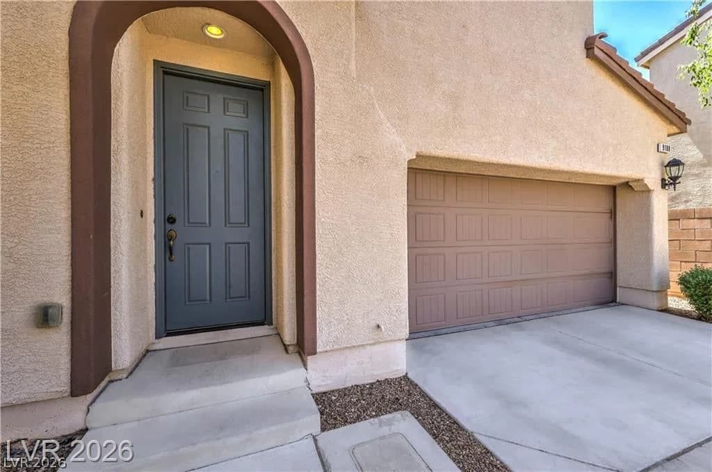 9188 Red Knoll Street photo 3