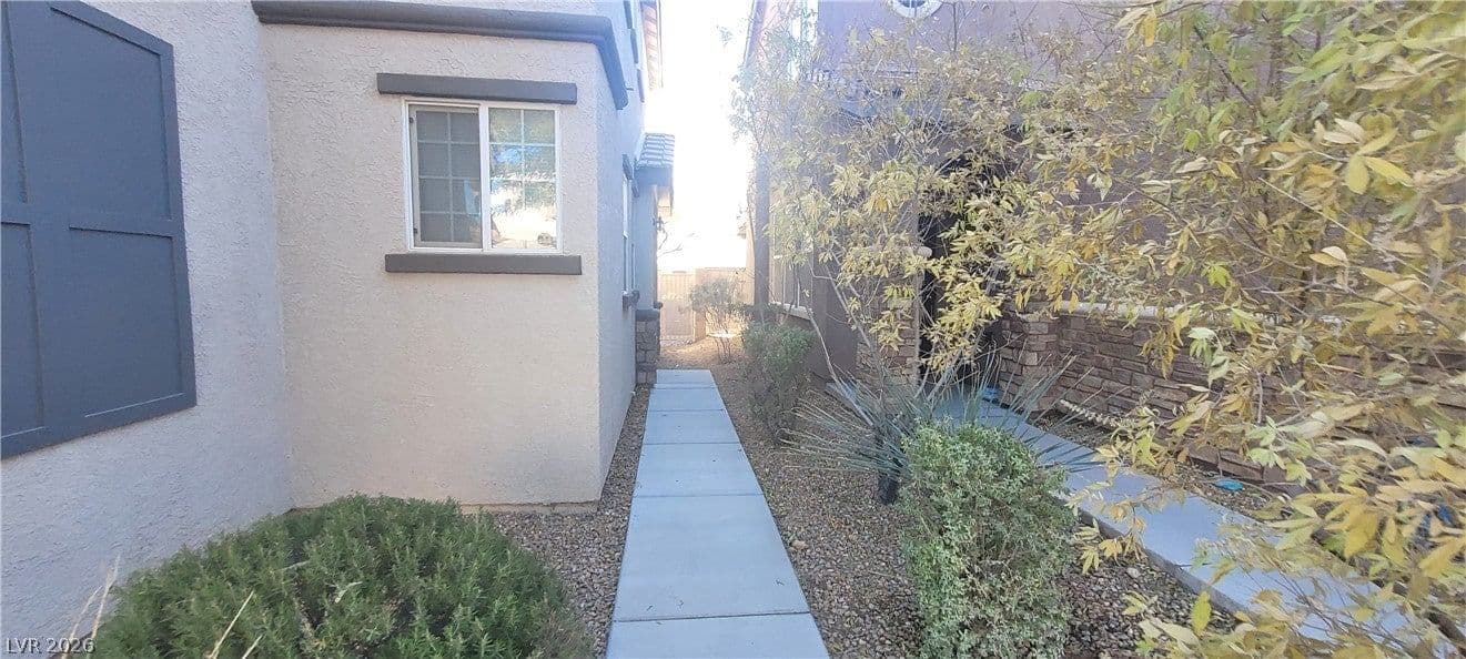 8695 Canfield Canyon Avenue photo 3