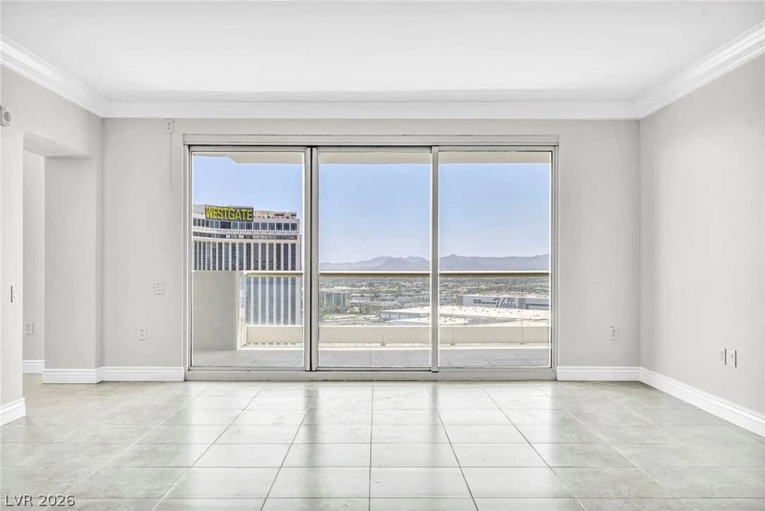 2777 Paradise Road photo 3