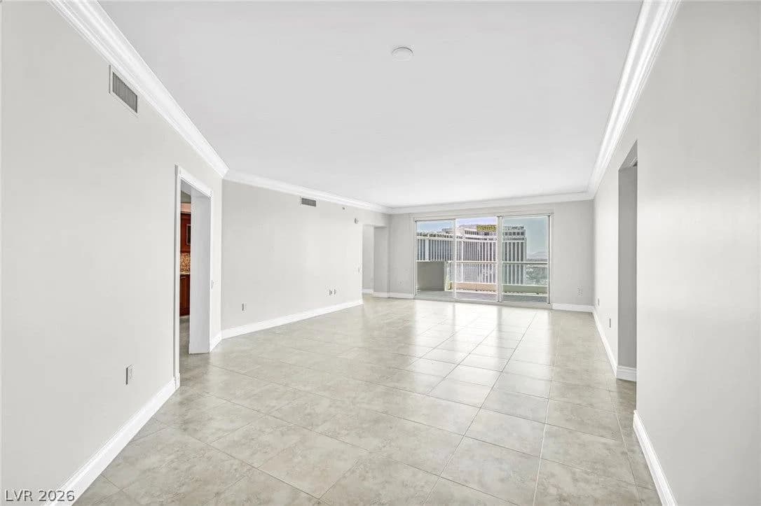 2777 Paradise Road photo 4