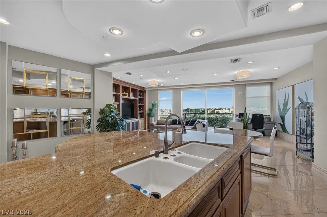9101 Alta Drive photo 3