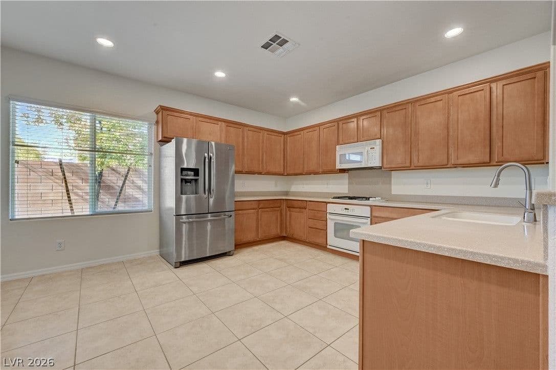 6444 Bristlebird Street photo 5