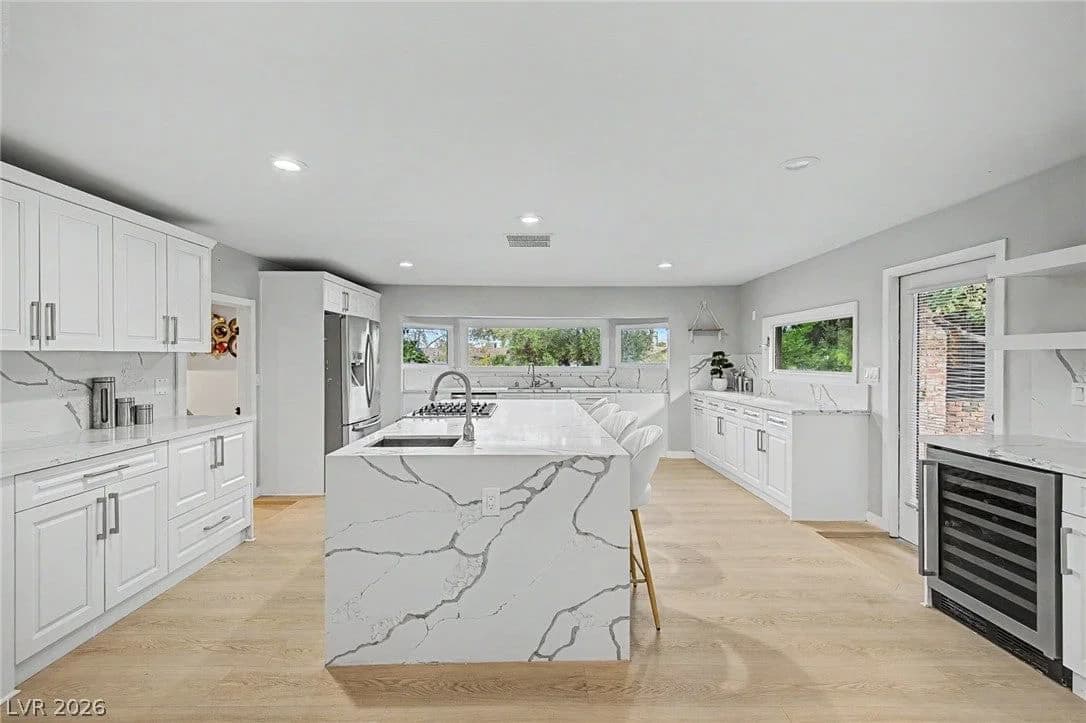1572 Santa Anita Drive photo 4