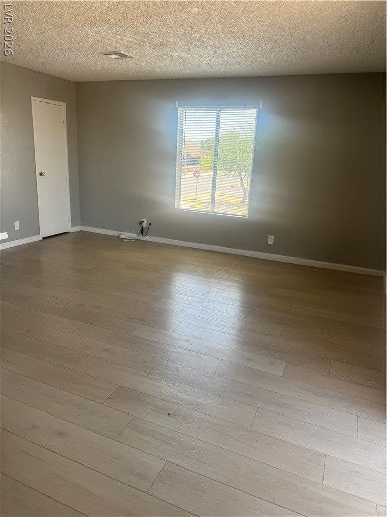 147 Westminster Way photo 5