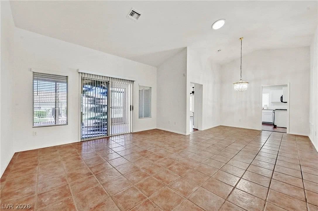 2708 Youngdale Drive photo 3