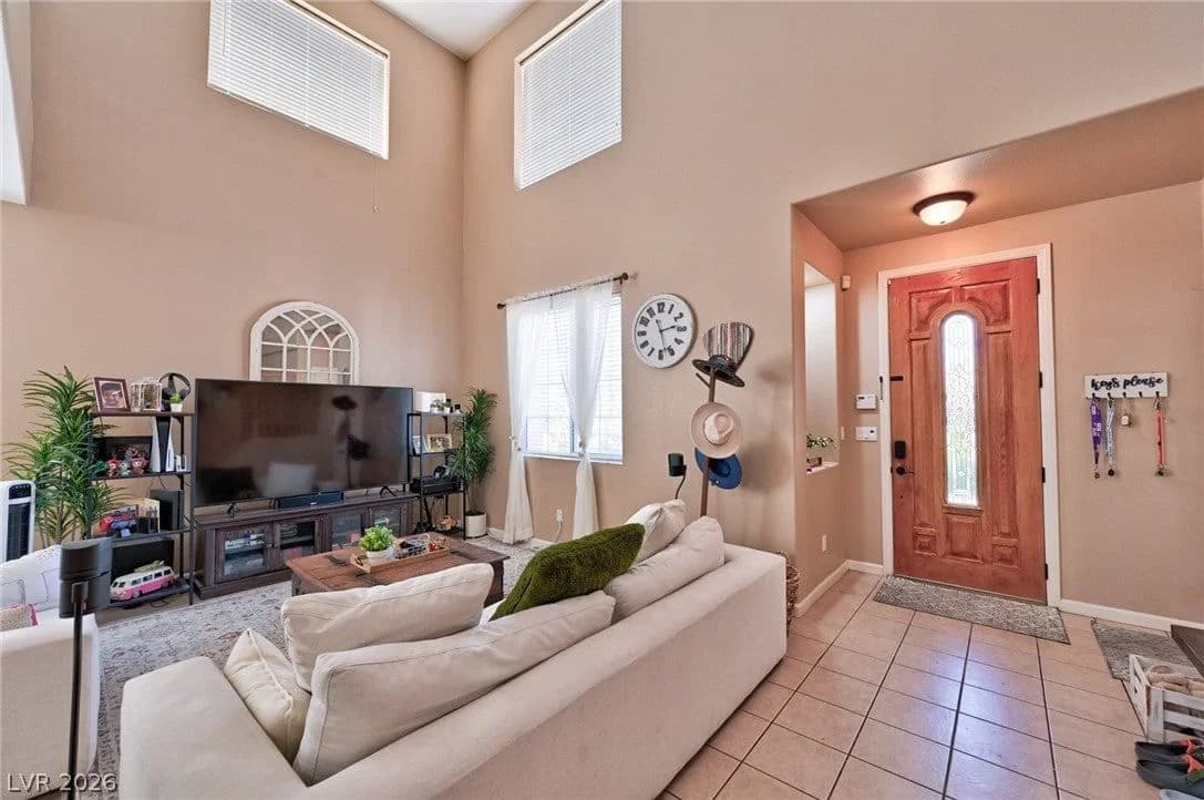 4925 Whisper Lake Avenue photo 5