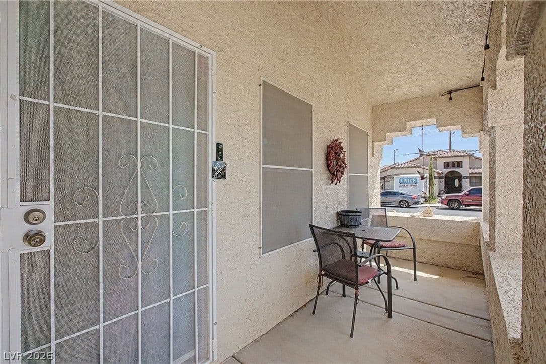 4316 Blushed Meadows Road photo 5