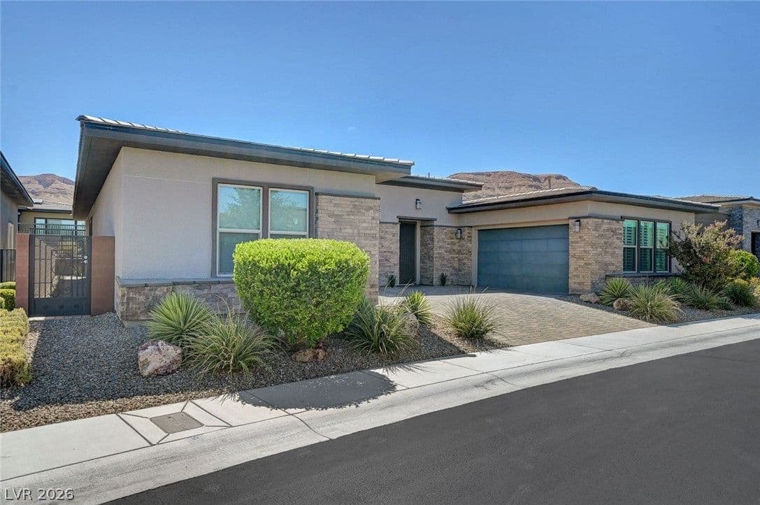 6709 Titanium Crest Street photo 2