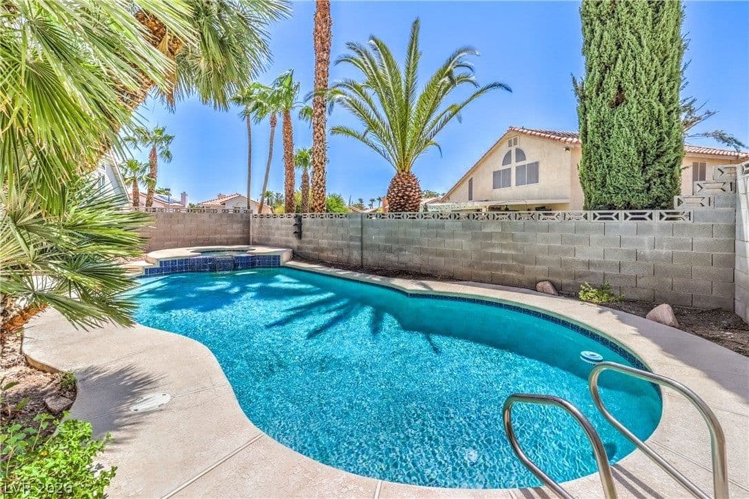 9513 Scenic Sunset Drive photo 4
