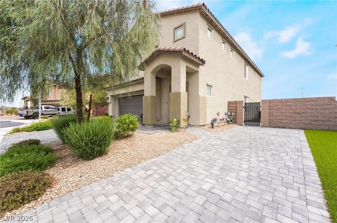 4622 Pointleaf Street photo 4
