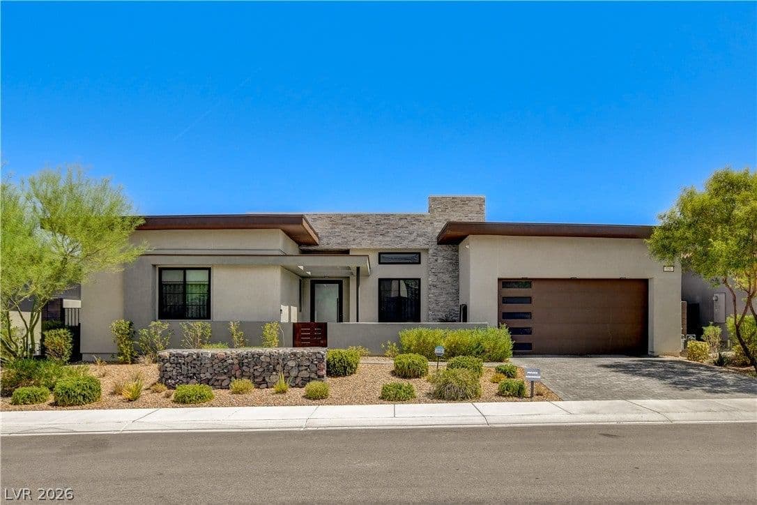 556 Vista Sunset Avenue