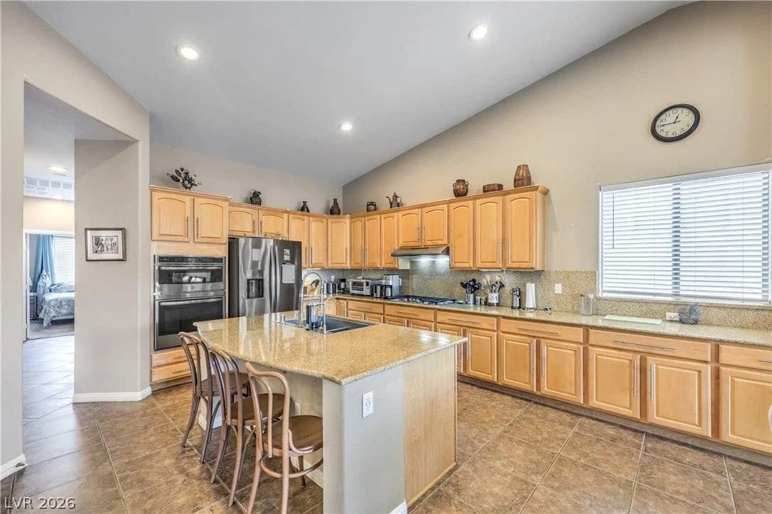8320 Preppy Fox Avenue photo 3