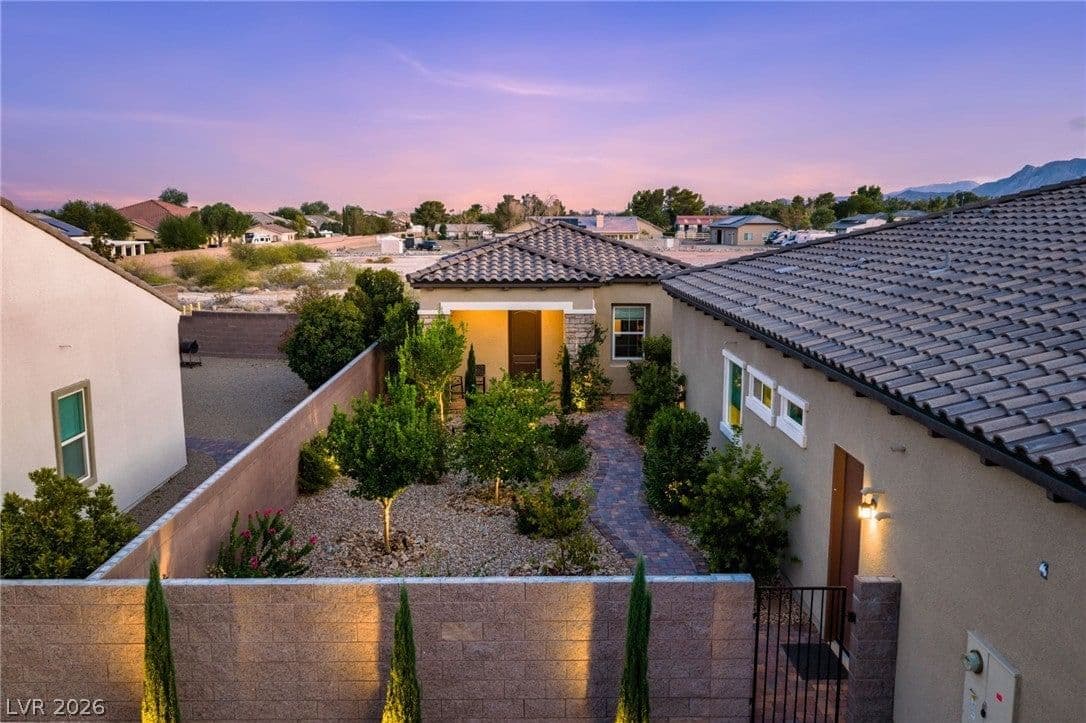 8535 Longmire Avenue photo 4