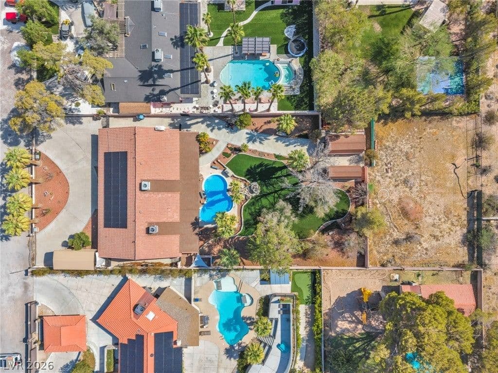 2935 Torrey Pines Drive