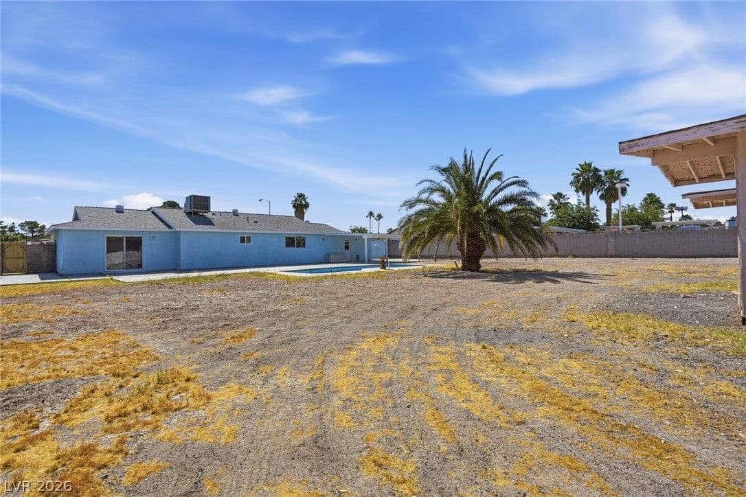 7989 Red Barn Drive photo 5