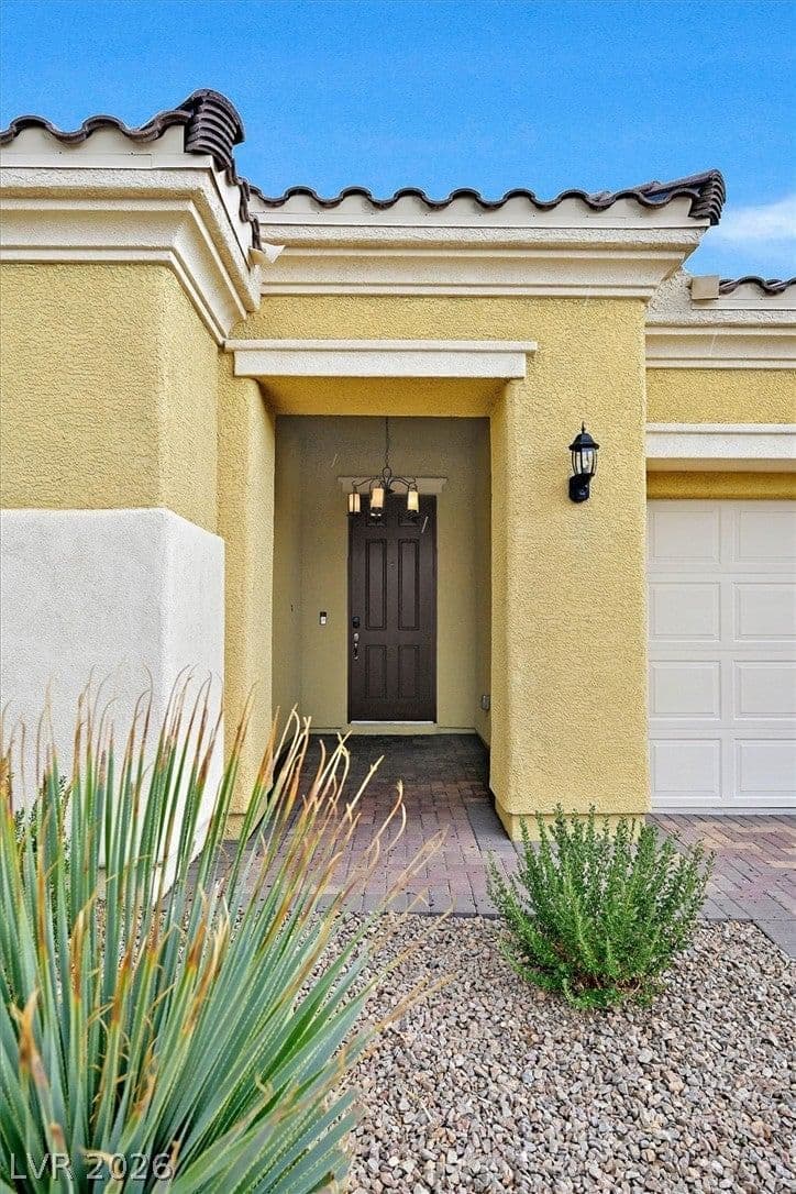 1036 Via Calderia Place photo 2