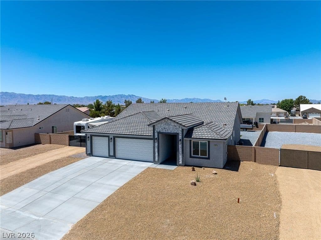 6930 Sandpebble Street photo 2