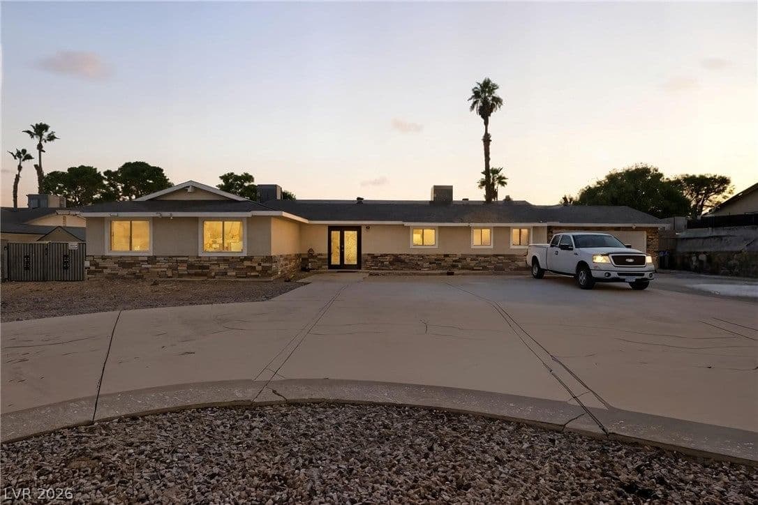6825 Oakey Boulevard photo 4