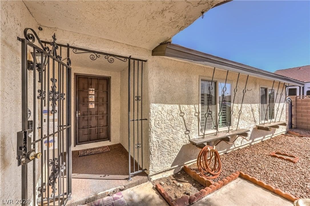 620 Del Prado Drive photo 3