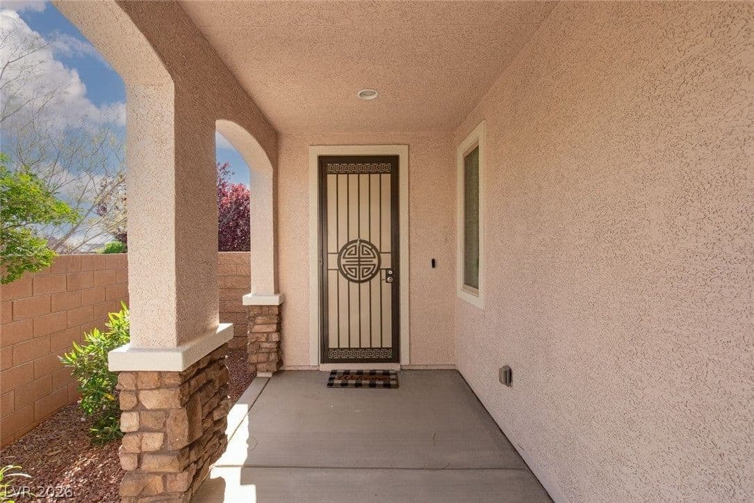 7624 Sugarloaf Peak Street photo 3