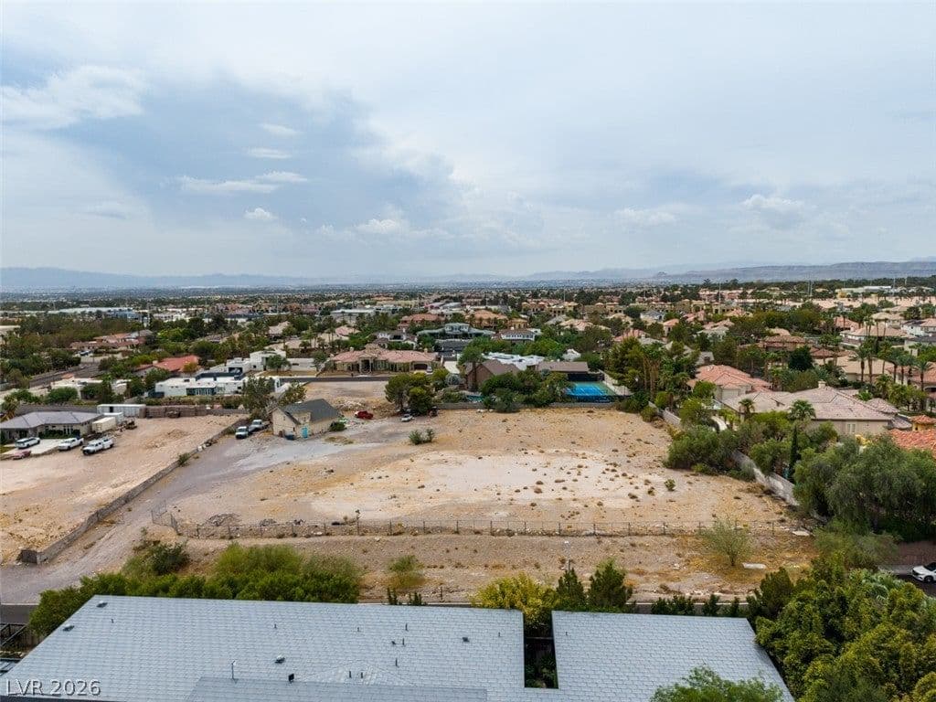 2050 Tomsik Street photo 4