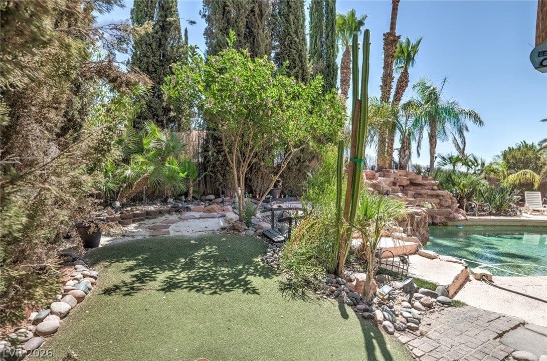 3486 Artemis Street photo 5