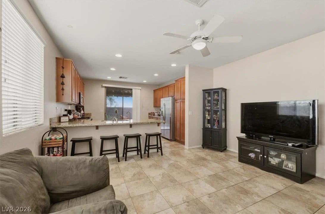 4417 Desert Park Avenue photo 5