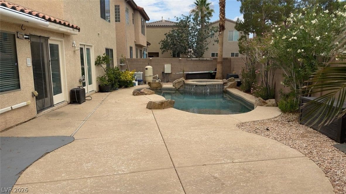 7608 Stray Horse Avenue photo 5