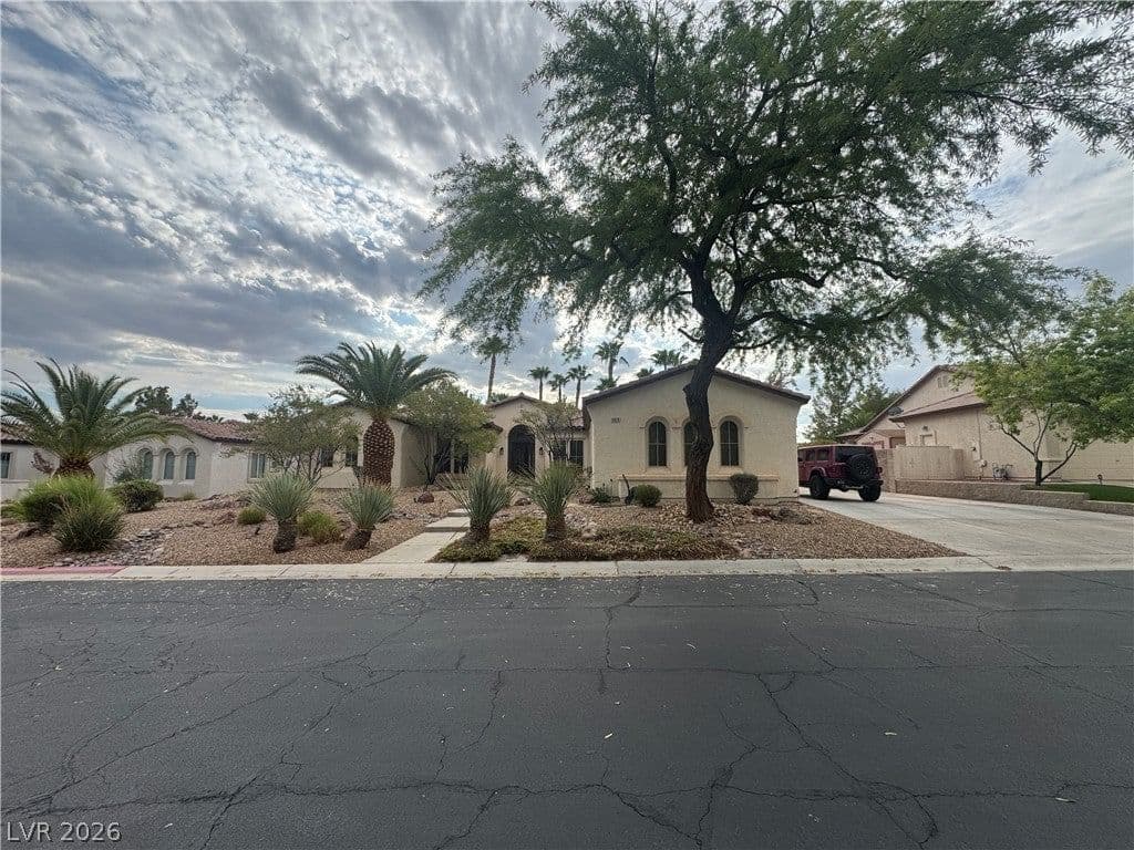 10610 Fairfield Avenue photo 4