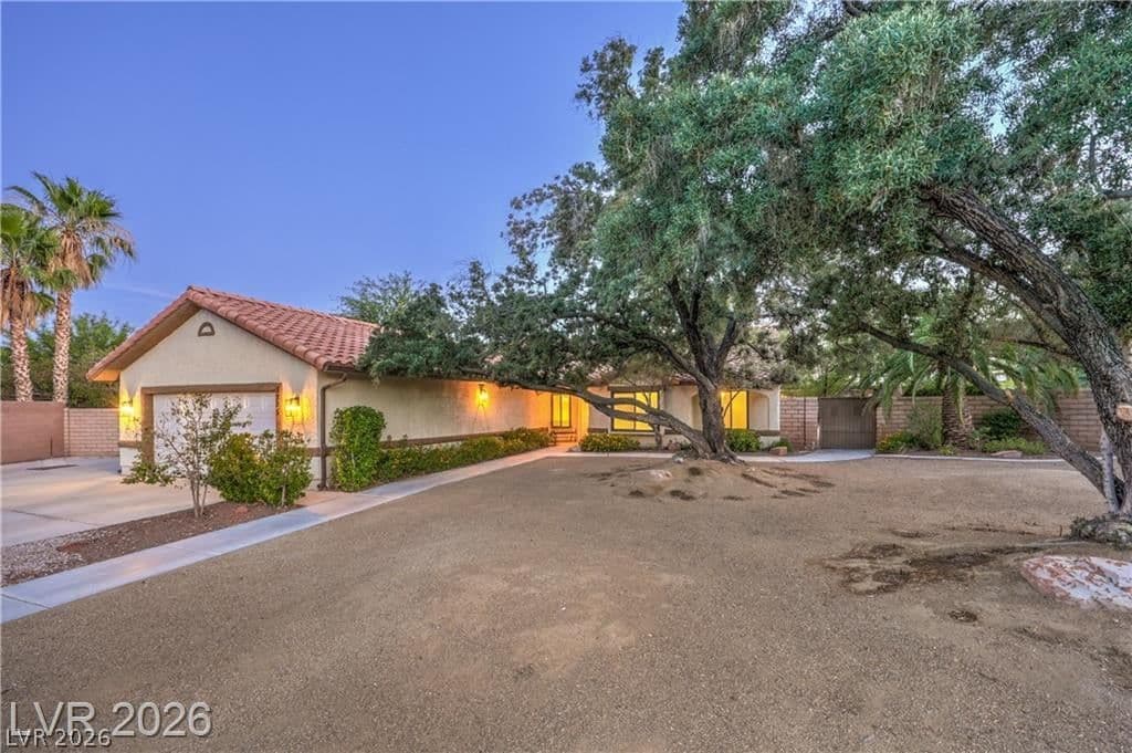 5325 El Capitan Way photo 4